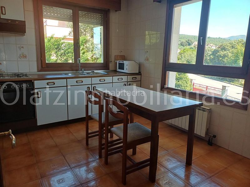 Foto 5fe9e489-6846-4995-83cb-f17799722e1c. Casa amb calefacció aparcament piscina a Valle de Mena