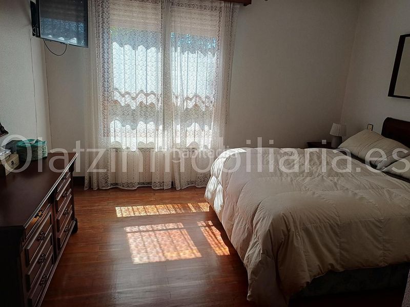 Foto a6b7dffe-934b-48df-8672-d2fe69794c14. Casa amb calefacció aparcament piscina a Valle de Mena