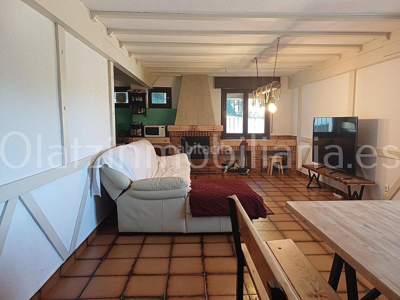 Foto aa7f4077-2eb4-49d4-9d72-c33240349e1a. Casa amb calefacció aparcament piscina a Valle de Mena
