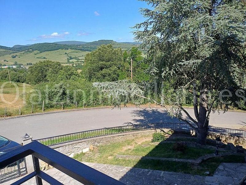 Foto b1a92c6a-c6ff-483f-a842-fcf9aeb2a954. Casa amb calefacció aparcament piscina a Valle de Mena