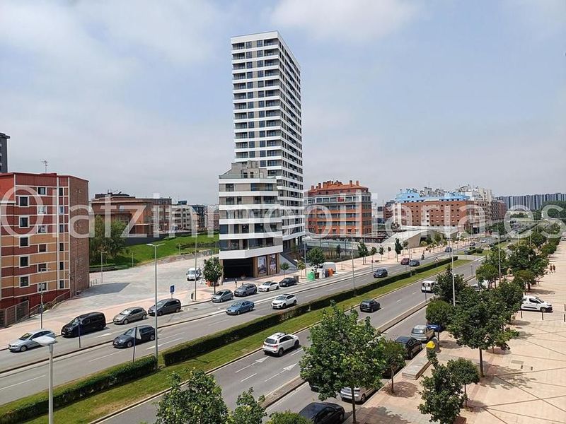 Foto 9fd83893-7dca-4bf1-a389-17f34d104fd6. Pis amb calefacció aparcament piscina a Lasesarre Barakaldo