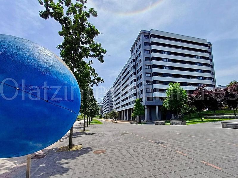 Foto d1ff28a5-a937-4dd4-8139-c2fd9b46809f. Pis amb calefacció aparcament piscina a Lasesarre Barakaldo
