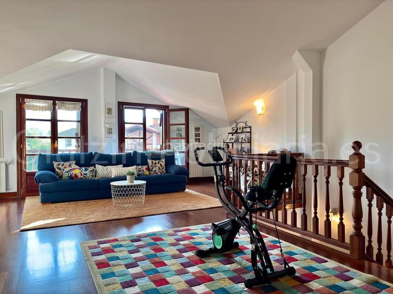 Foto 243a8195-4823-4630-a470-90b5fdf2a431. Casa amb calefacció aparcament a Zalla