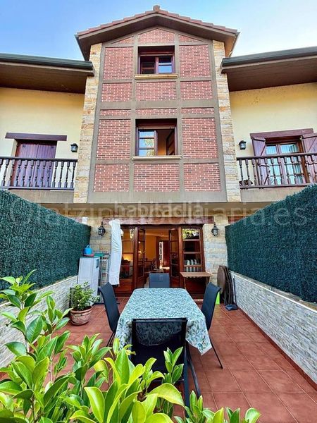 Foto 674d5b14-e943-472e-b012-fc3a60c619cd. Casa amb calefacció aparcament a Zalla