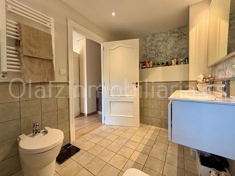 Foto cb6785e8-a042-4887-90c4-affd0eee7555. Casa amb calefacció aparcament a Arcentales