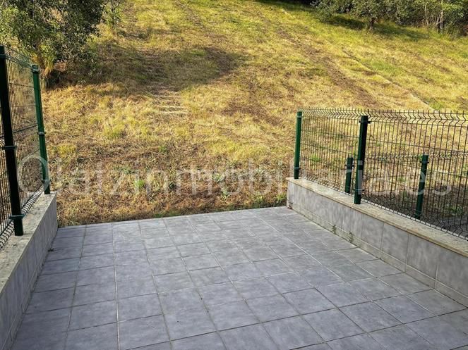 Foto dec5e45e-ebed-4eaf-b86b-d08a2db45ee5. Casa amb calefacció aparcament a Llodio