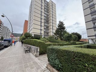 Flat in Txurdinaga. Piso en venta en txurdinaga, 3 dormitorios.