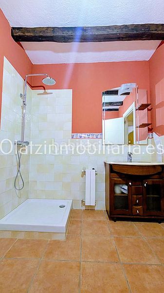 Foto f1e81a20-1b0b-43c1-affc-91a055f2eb65. Casa amb calefacció aparcament a Okondo