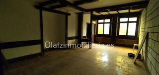 Local commercial à Balmaseda. Local en venta en balmaseda.
