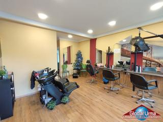 Affitto Locale commerciale in Arteagabeitia - Retuerto - Kareaga. Peluquería en funcionamiento