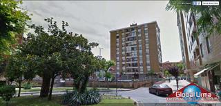 Alquiler Parking coche  Fleming kalea. Cómoda parcela en plaza cantabria