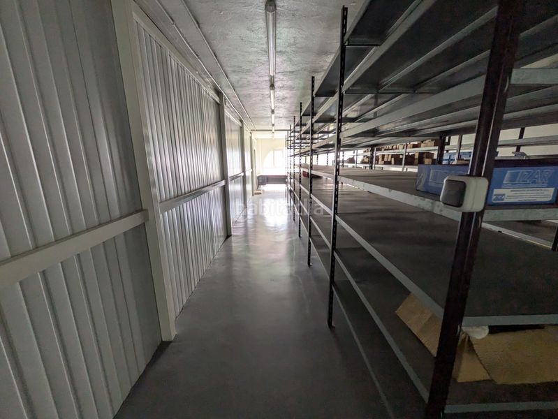 Foto 0bccb605-3a1e-42ea-bd49-c12526aa3d5b. Location bâtiment à usage industriel dans Lezo