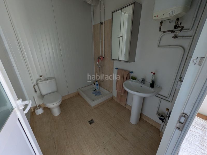Foto d761254b-9c56-435b-9b30-ae761358e449. Location bâtiment à usage industriel dans Lezo