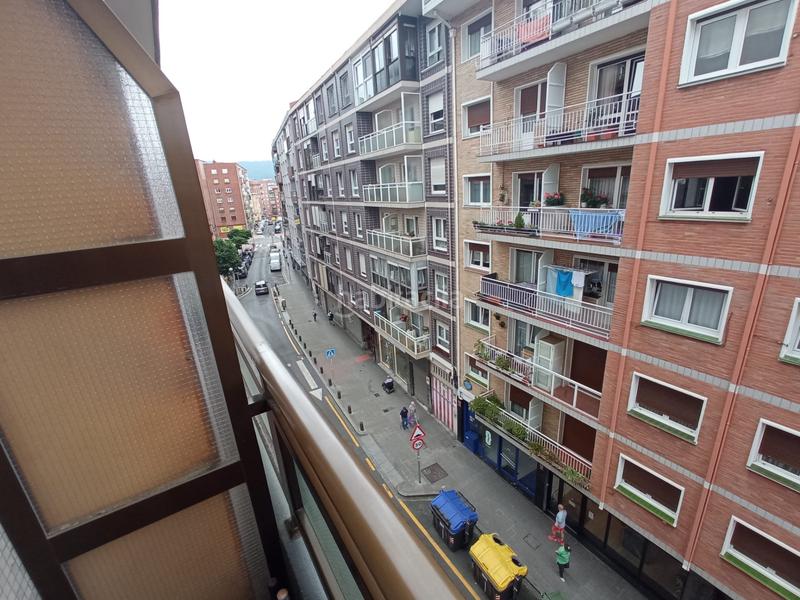Foto 8dd0748f-b552-4b22-98f9-59f2a714fa07. Pis amb calefacció aparcament a Santutxu-Basarrate Bilbao