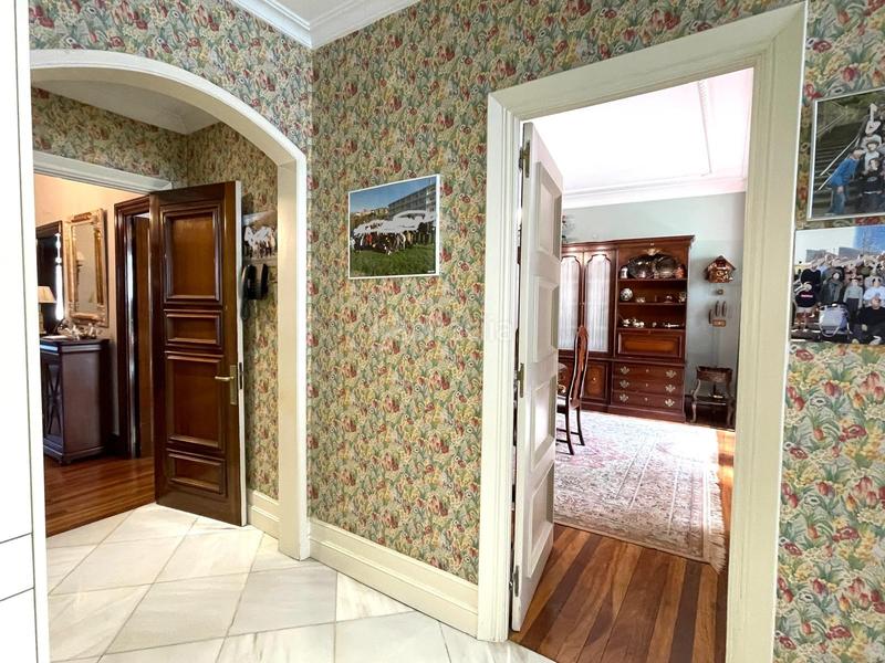 Foto 7f27e42f-b24f-4be1-9d42-bbe09f6b0b72. Pis amb calefacció aparcament a Abandoibarra - Guggenheim Bilbao