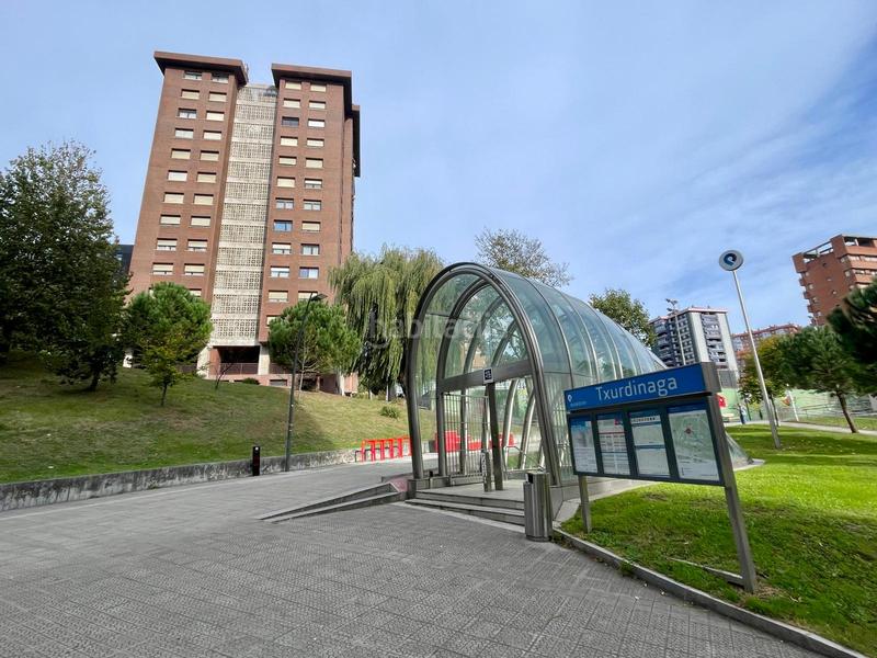 Foto 7d4daedb-c896-4fc6-b440-b3f851c01ecc. Flat with heating parking in Txurdinaga Bilbao