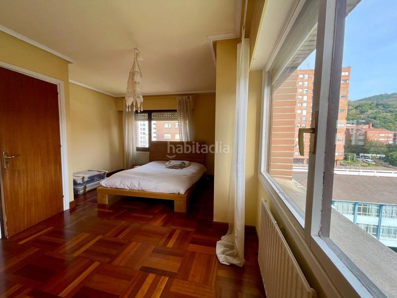 Foto dcc9cfbc-871b-41e0-8e16-b8eb4ea7e48d. Flat with heating parking in Txurdinaga Bilbao