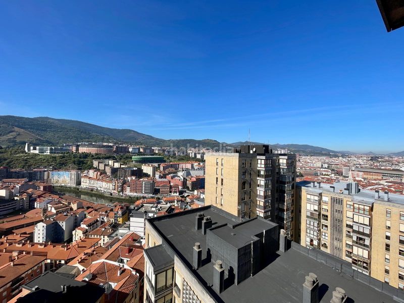 Foto adac8814-080c-4a67-ad20-decdd2394d93. Àtic amb calefacció aparcament a Solokoetxe Bilbao
