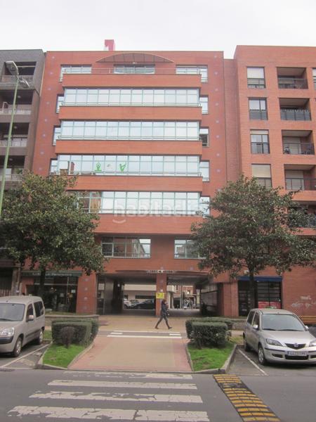 Foto 718a0b79-0187-4cae-b288-f3dc8f74443c. Office space with heating in Las Arenas Getxo