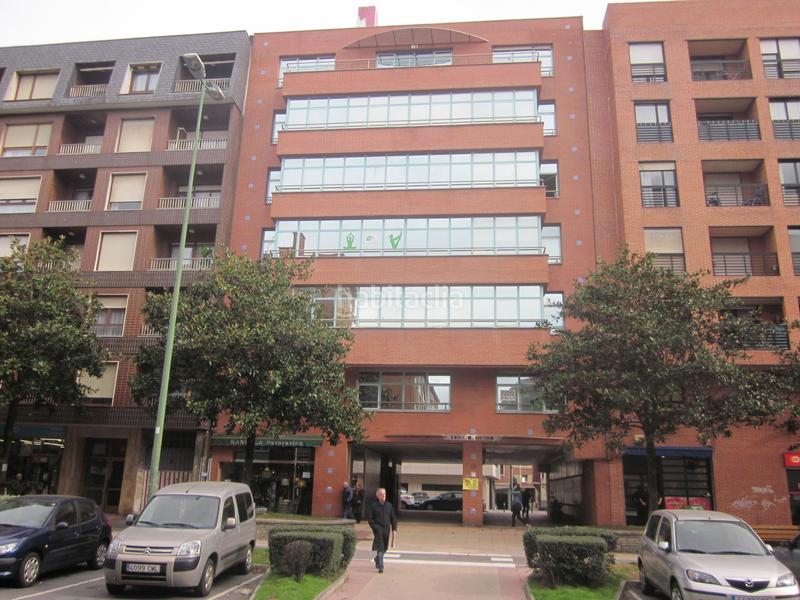 Foto a80d6086-0c9d-4fef-bafb-c85a5dd613ee. Affitto ufficio con riscaldamento in Las Arenas Getxo