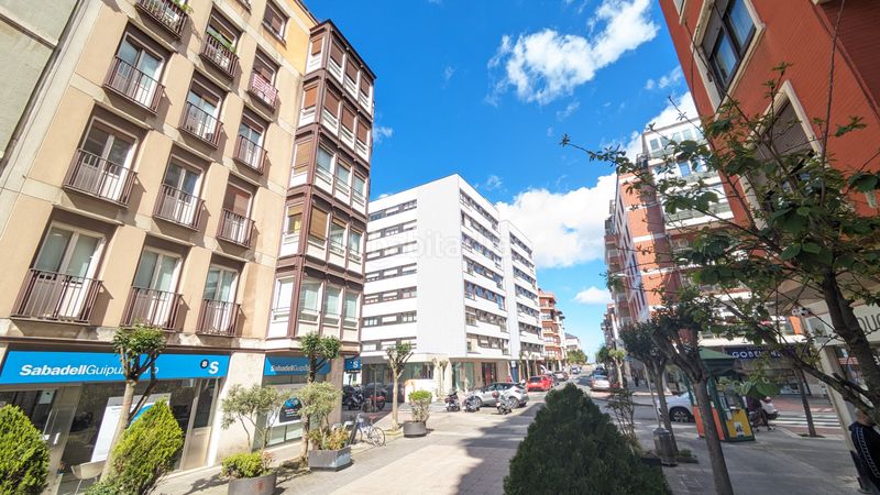 Foto 8c5f7ecf-8aed-46ef-b215-dbea9d617bd5. Piso en Las Arenas Getxo