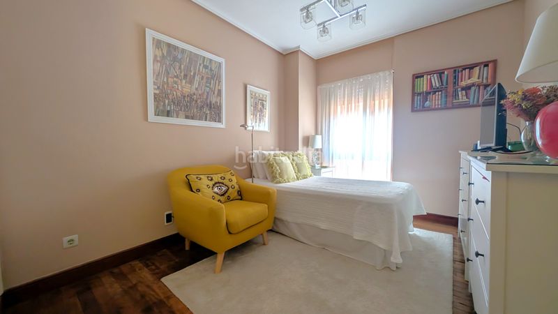 Foto a7c5d63c-9bf6-406f-b622-630397f094c8. Flat with heating parking in Las Arenas Getxo