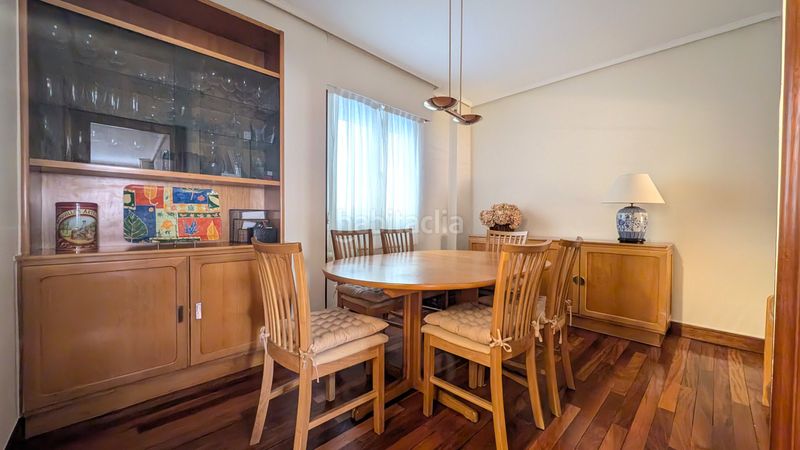 Foto d909eafc-46b6-47f3-a510-c3430129556d. Flat with heating parking in Las Arenas Getxo
