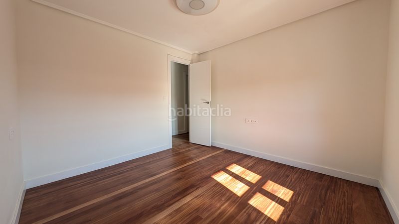 Foto 0c4281d4-e52f-4542-b2b3-3c6b80419643. Flat with heating in Las Arenas Getxo