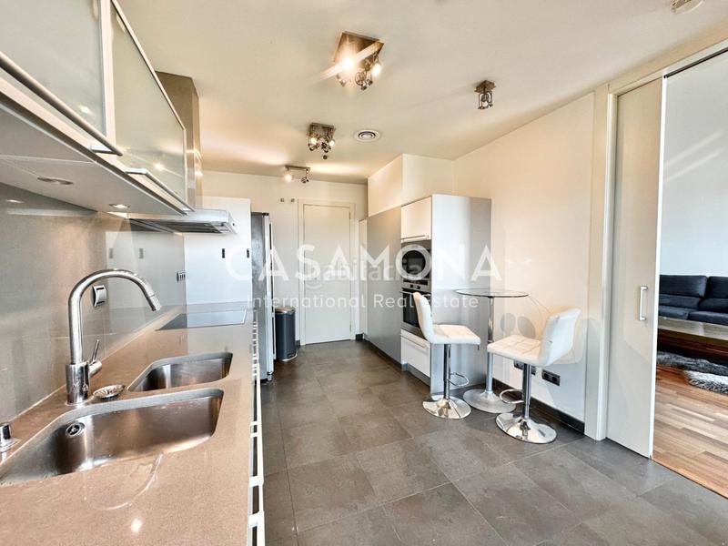 Foto 3352107c-2670-40fe-91ef-4fcc33de41db. Lloguer àtic amb calefacció aparcament a Diagonal Mar i el Front Marítim del Poblenou Barcelona