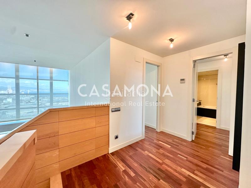 Foto 7698dfbb-77d9-427a-aa37-6973f3a2e794. Lloguer àtic amb calefacció aparcament a Diagonal Mar i el Front Marítim del Poblenou Barcelona