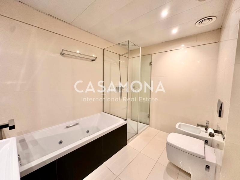 Foto fcb98112-1b2e-4f3b-84c6-47f858c2ba44. Lloguer àtic amb calefacció aparcament a Diagonal Mar i el Front Marítim del Poblenou Barcelona