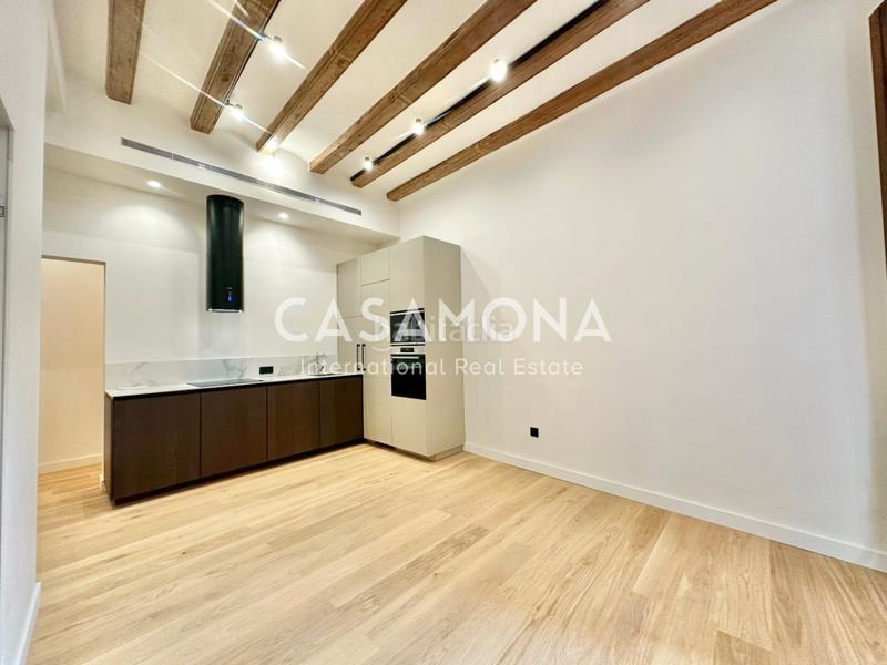 Foto 2afbcb98-82c7-45e7-92e8-7934fc5843fc. Apartament amb calefacció a St. Pere - Sta. Caterina - El Born Barcelona