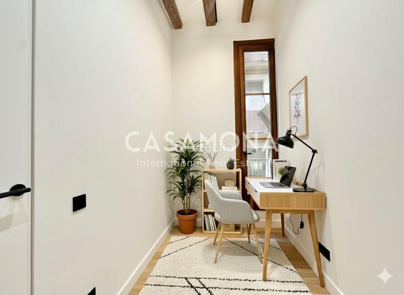 Foto c78a375a-5c95-4ea6-b7ba-6a7fe8045726. Apartament amb calefacció a St. Pere - Sta. Caterina - El Born Barcelona