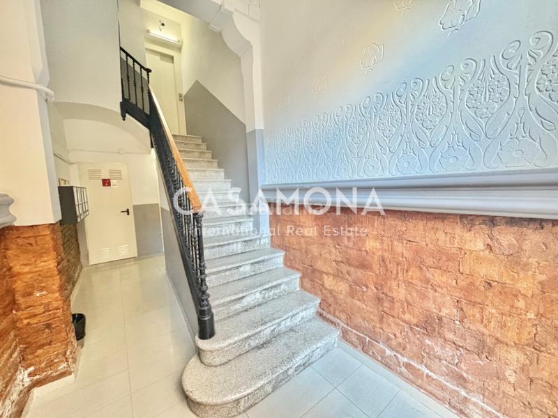 Foto 1144398c-daf4-46f6-a975-e41b443f2013. Penthouse in El Poble Sec - Parc de Montjuïc Barcelona