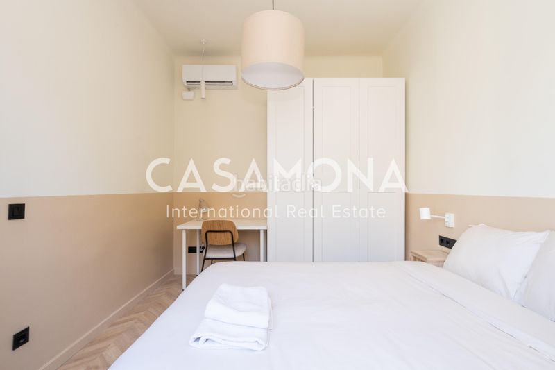 Foto e47e7ffa-4dee-4e6b-8a9a-3d56d0c0c0c2. Alquiler apartamento en Sagrada Família Barcelona