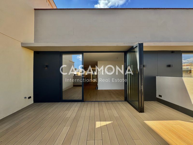 Foto 9abf67be-b6a7-4a20-bc1e-a2ab49a1c486. Àtic amb calefacció piscina a Dreta de l´Eixample Barcelona