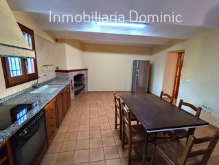 Chalet  Carrer vidreres. Magnifica casa en el pueblo con terreno. reformada, perfecta par