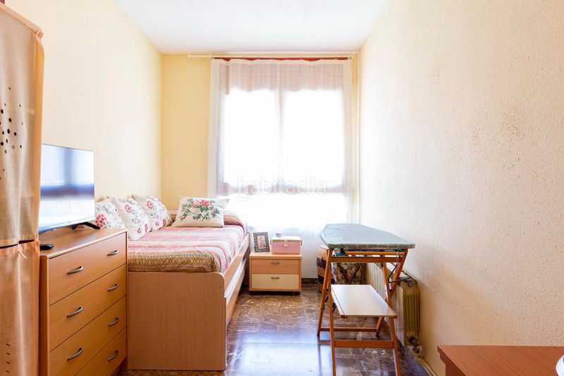 Foto 09361453-6fdb-4f31-b437-cc55069bf3e9. Casa adossada amb calefacció aparcament a San Pere Terrassa