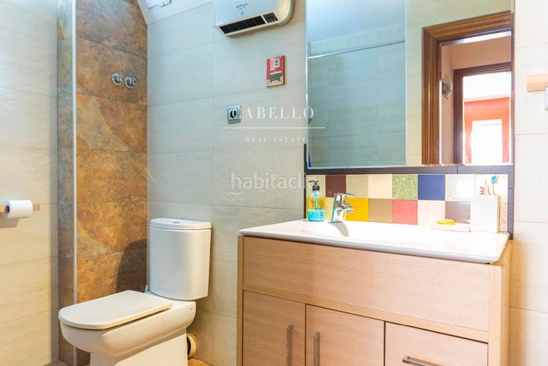 Foto 115b7249-7730-4d3f-a3e9-d7cce9e756ac. Casa adossada amb calefacció aparcament a San Pere Terrassa