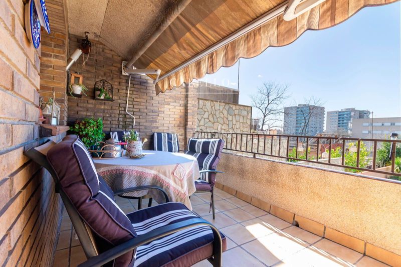 Foto f5d4a39c-f907-4771-a4b3-b35ad2e31058. Casa adossada amb calefacció aparcament a San Pere Terrassa