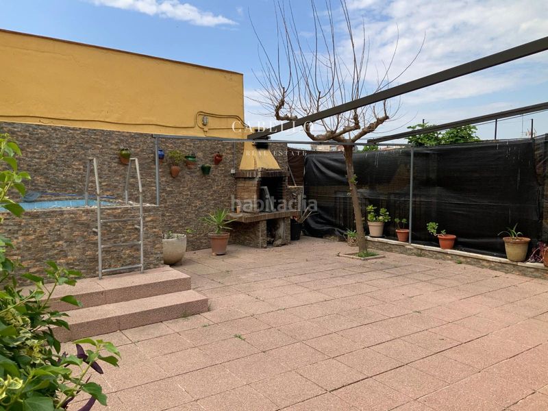 Foto c2716d4c-14fe-4d44-985b-f93e26a3d5b6. Casa amb calefacció aparcament piscina a Ca n´Oriol Rubí