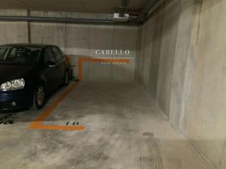 Aparcament cotxe a Dibuixant Avellaneda