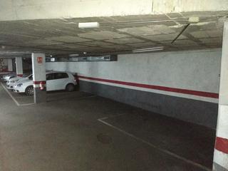 Alquiler Parking coche  Carrer de breda. Parking individual facil acceso y plaza sola