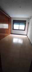 Etagenwohnung  Carrer de torns. Todo exterior con balcon, ascensor 3 habitaciones
