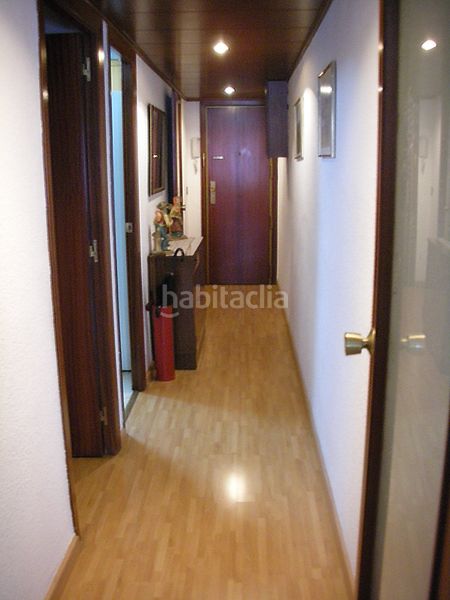 Foto 9856c3b1-8b0c-472c-a252-6b1e0b679a4a. Piso en carrer de la riera blanca 60 exterior a calle, ascensor, 2 hab. dobles, buena zona en Barcelona