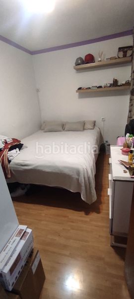 Foto ce22da4a-9074-4618-84dd-dd5deb96b6b0. Piso en carrer de la riera blanca 60 exterior a calle, ascensor, 2 hab. dobles, buena zona en Barcelona