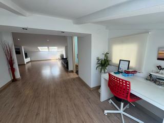 Àtic a Carrer del cap norfeu 59. Gran triplex a 300m de la playa