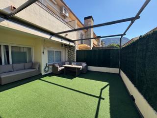 Casa a Avinguda mas bohera 10. Casa con gran terraza y garaje en palau-saverdera
