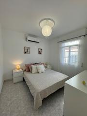 Appartement à Rúa san andrés de teixidó 9. Piso recién reformado de dos habitaciones dobles con aire acondi