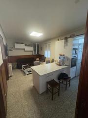Appartement  Rúa san andrés de teixidó 11. Piso de tres habitaciones a reformar